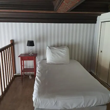 Apart Au Standing - Ambiance Cosy - Dans Un Immeuble De Prestige Du 19eme Siecle - Terrasse Au Rdc - Parking * Lille