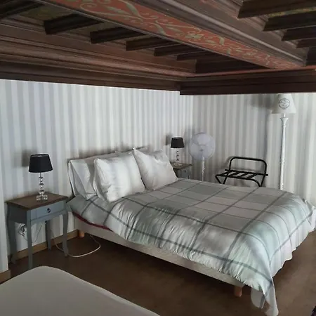 Apart Au Standing - Ambiance Cosy - Dans Un Immeuble De Prestige Du 19eme Siecle - Terrasse Au Rdc - Parking * Lille